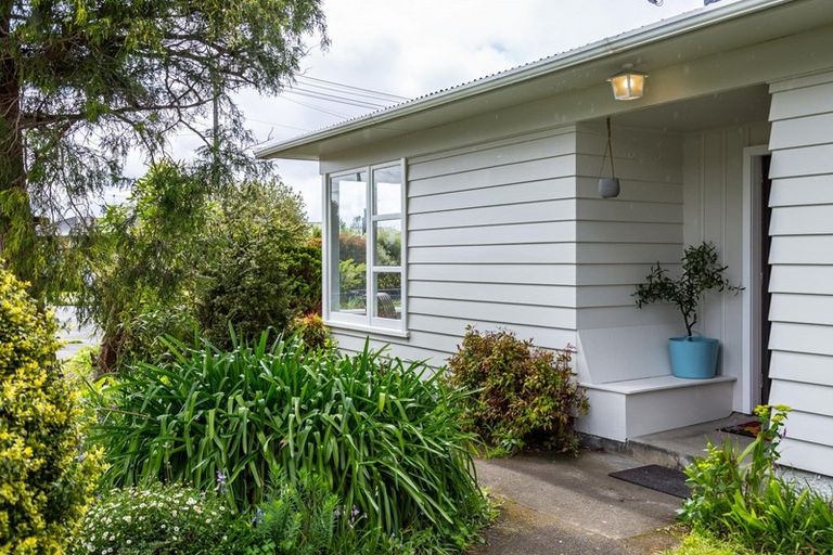 Photo of property in 15 Coddington Crescent, Masterton, 5810