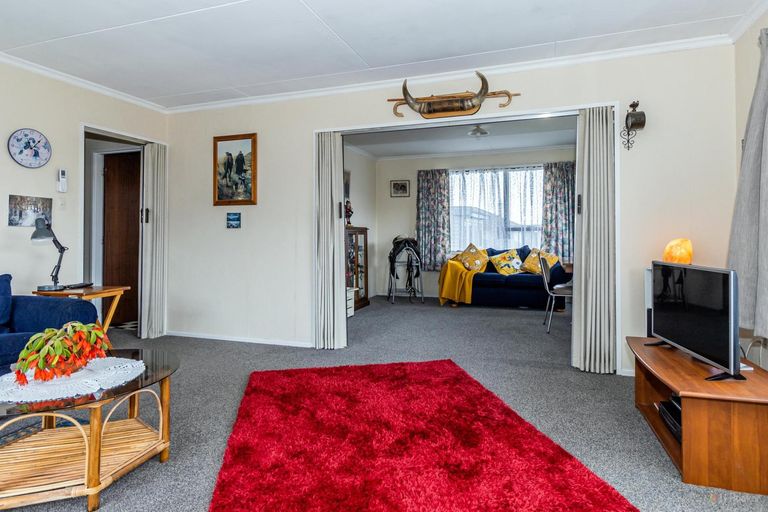 Photo of property in 5-5a Rugby Street, Waimate, 7924