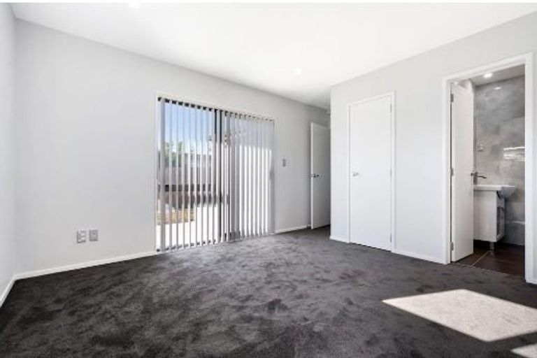 Photo of property in 9 Holland Street, Pukekohe, 2120