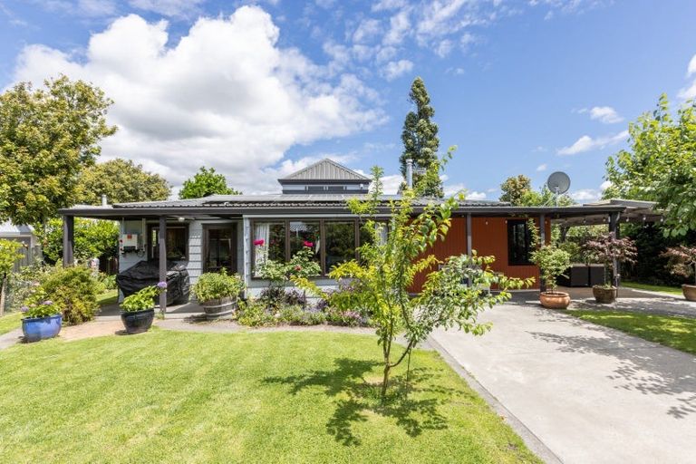 Photo of property in 21 Upham Crescent, Taradale, Napier, 4112