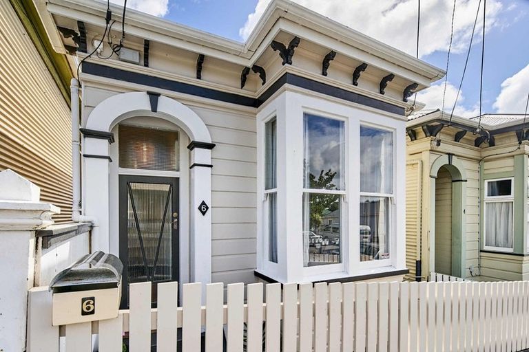 Photo of property in 6 Gordon Street, Newtown, Wellington, 6021