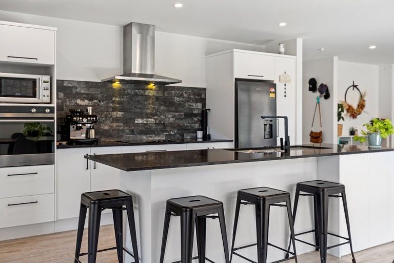 Photo of property in 80 Dunkeld Drive, Papamoa, 3118