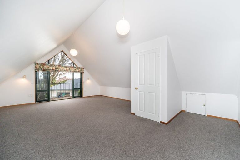 Photo of property in 86 Pahiatua Street, Hokowhitu, Palmerston North, 4410