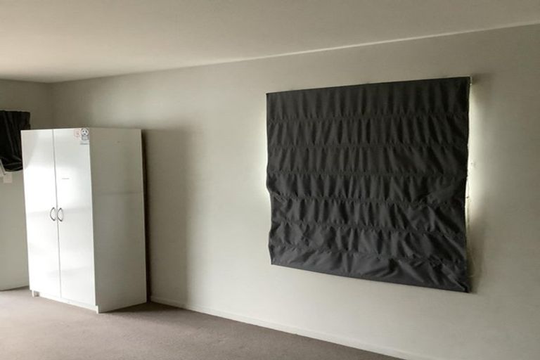 Photo of property in 18 Avonhead Road, Avonhead, Christchurch, 8042