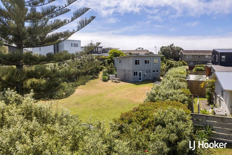 Photo of property in 39 Seaforth Road, Waihi Beach, 3611