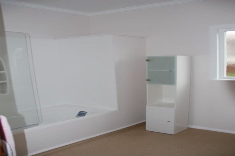 Photo of property in 13 Te Mome Road, Alicetown, Lower Hutt, 5010