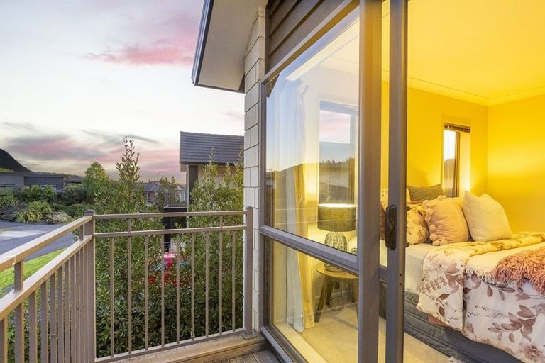 Photo of property in 19 Bluewater Place, Paraparaumu, 5032