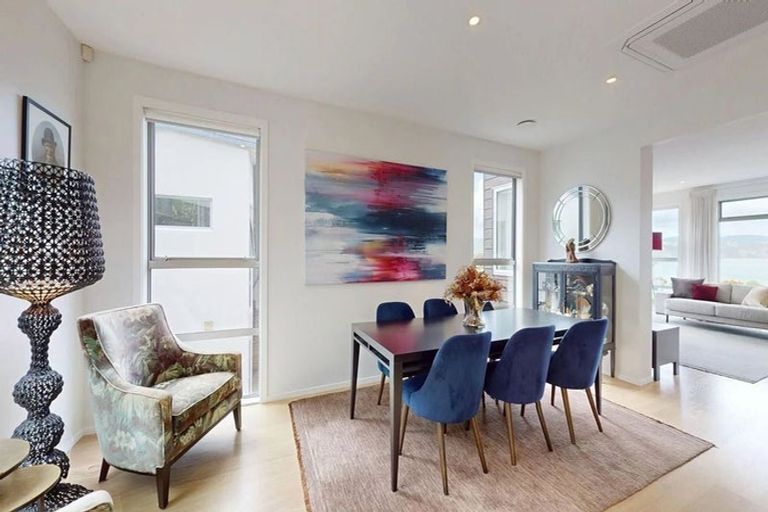 Photo of property in 98 Awa Road, Seatoun, Wellington, 6022