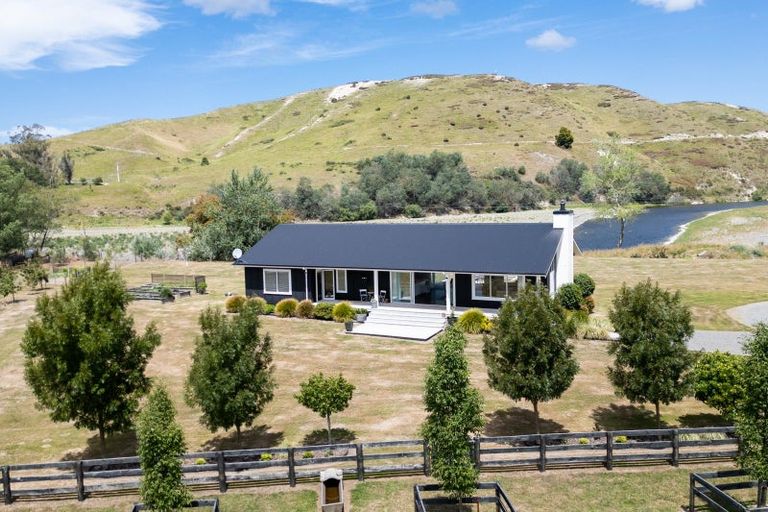 Photo of property in 72 River Road, Otane, Waipawa, 4271