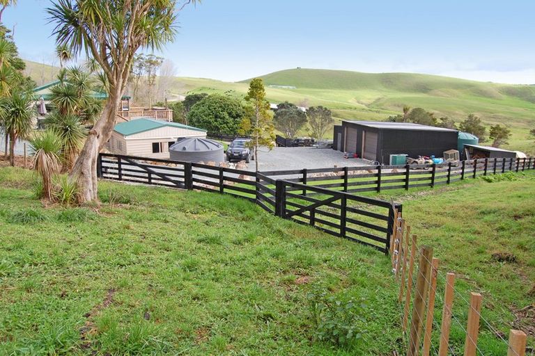 Photo of property in 598a Oneriri Road, Kaiwaka, 0573