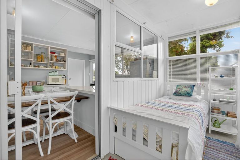 Photo of property in 11 Kendale Drive, Leigh, 0985