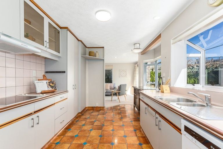 Photo of property in 10 James Cook Drive, Whitby, Porirua, 5024