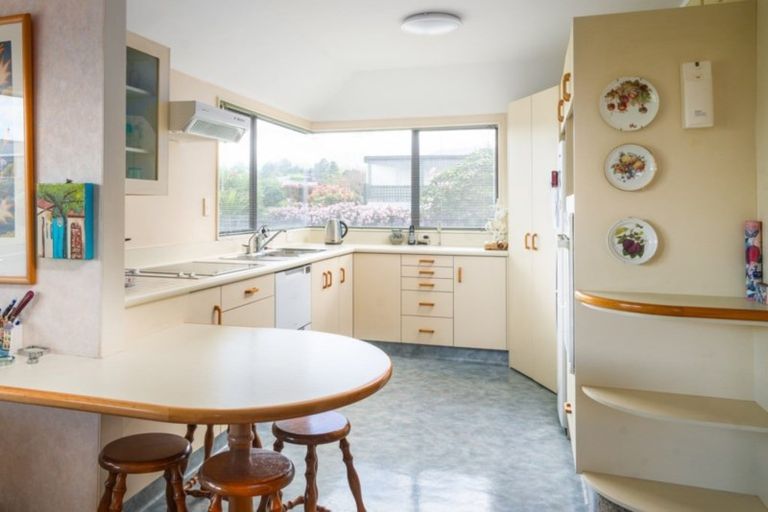 Photo of property in 87 Harvey Street, Waipahihi, Taupo, 3330