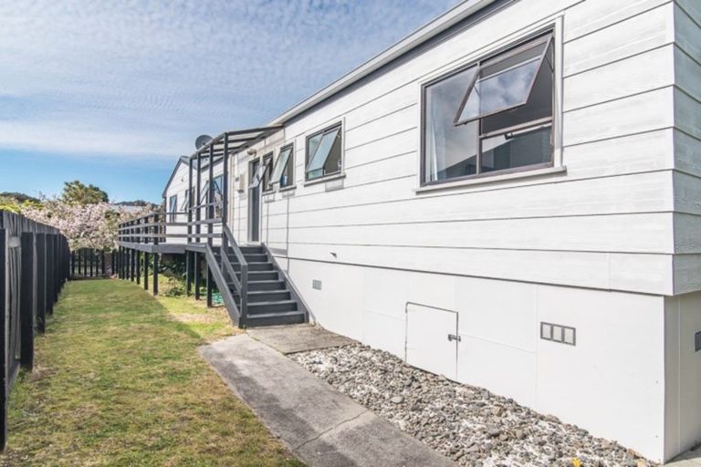 Photo of property in 13 Pitoitoi Street, Otaihanga, Paraparaumu, 5036