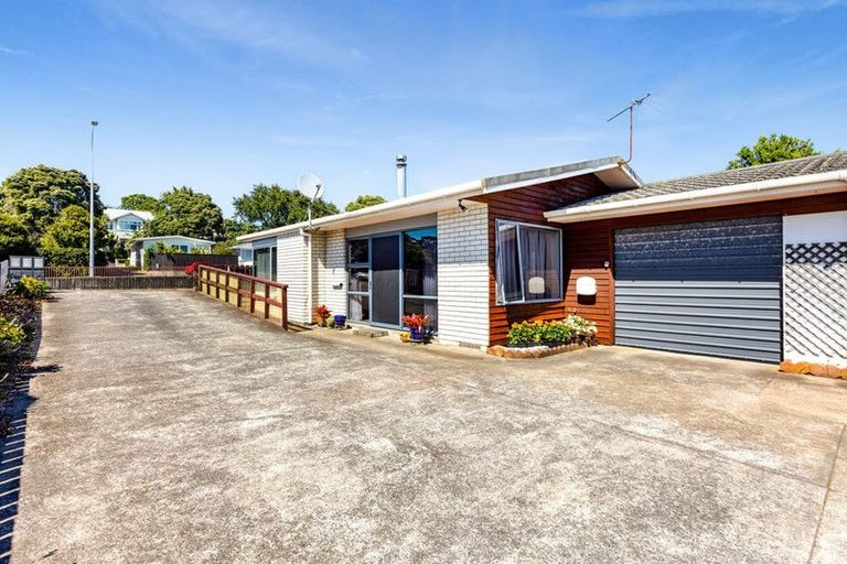 Photo of property in 65 Northgate, Strandon, New Plymouth, 4312
