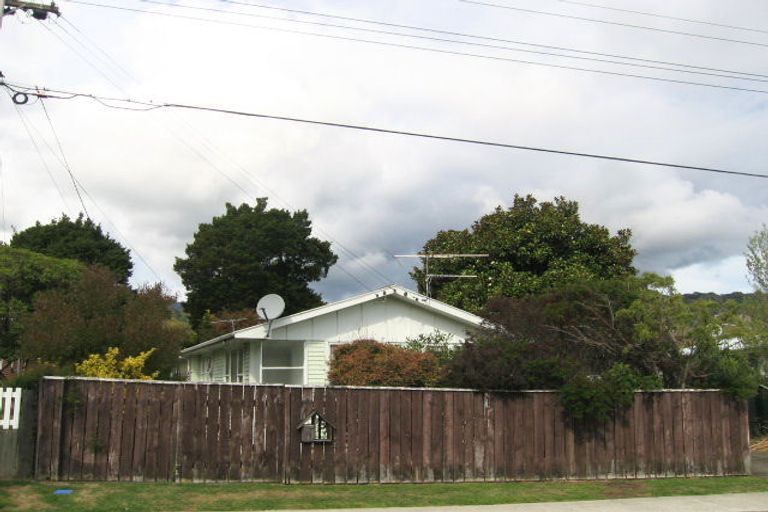 Photo of property in 2/20 Benge Crescent, Clouston Park, Upper Hutt, 5018