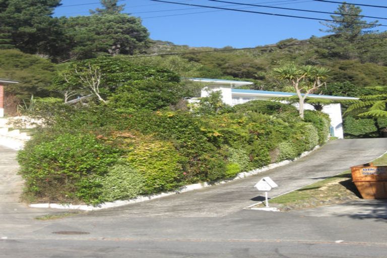 Photo of property in 24 James Grove, Stokes Valley, Lower Hutt, 5019