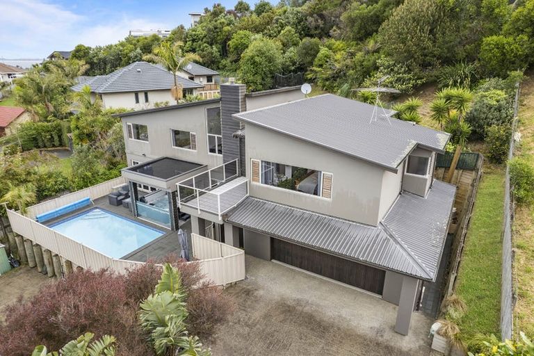 Photo of property in 73 Waldorf Crescent, Orewa, 0931