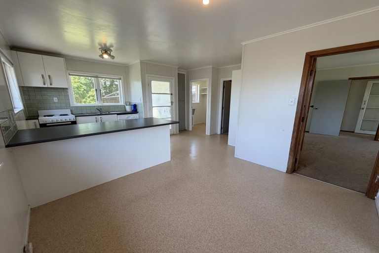 Photo of property in 15 Diana Drive, Glenfield, Auckland, 0627
