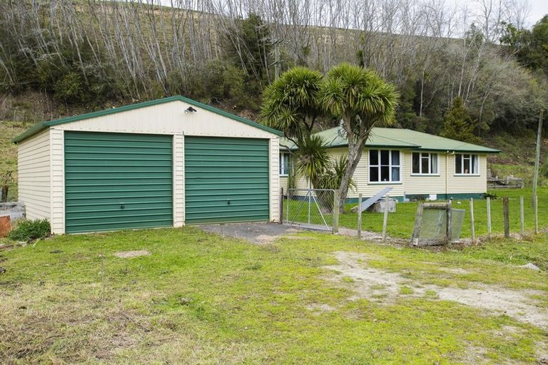 Photo of property in 3060 Tiniroto Road, Tiniroto, Manutuke, 4078