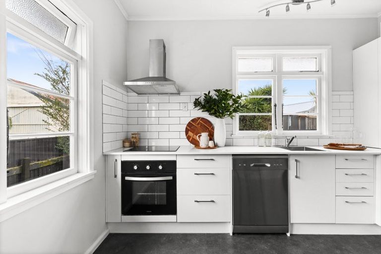 Photo of property in 1006 Saint Aubyn Street East, Parkvale, Hastings, 4122