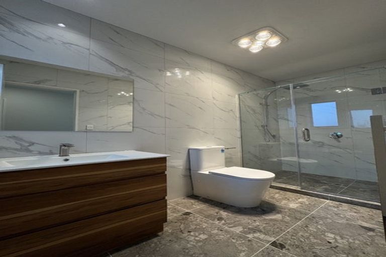 Photo of property in 17 Makenu Crescent, Wainui, 0992