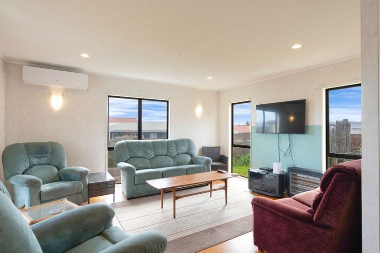 Photo of property in 14 Matakane Street, Waitarere Beach, Levin, 5510