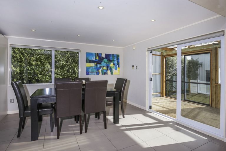 Photo of property in 364 Swanson Road, Ranui, Auckland, 0612