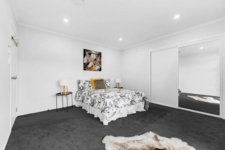 Photo of property in 2/56 Great South Road, Papatoetoe, Auckland, 2025