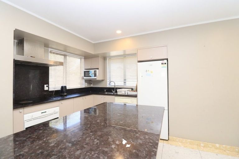 Photo of property in 1 Eroni Clarke Close, Flat Bush, Auckland, 2019