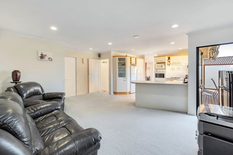 Photo of property in 4 San Lorenzo Rise, Henderson, Auckland, 0612