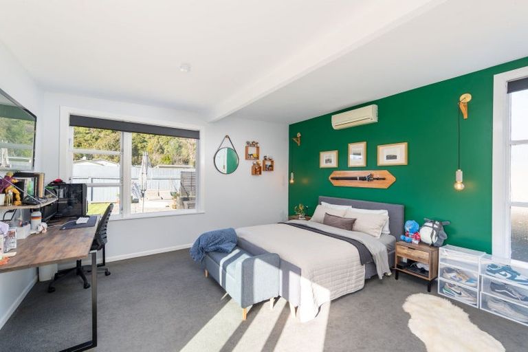 Photo of property in 15 Black Beech Street, Birchville, Upper Hutt, 5018
