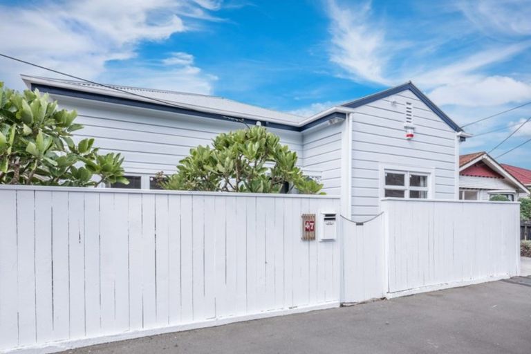 Photo of property in 47 Derwent Street, Island Bay, Wellington, 6023