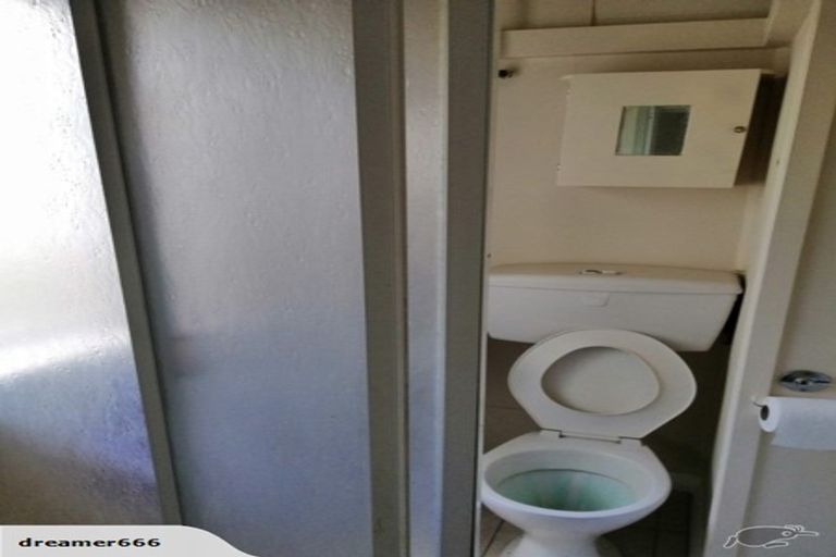 Photo of property in 22 Hawker Street, Mount Victoria, Wellington, 6011