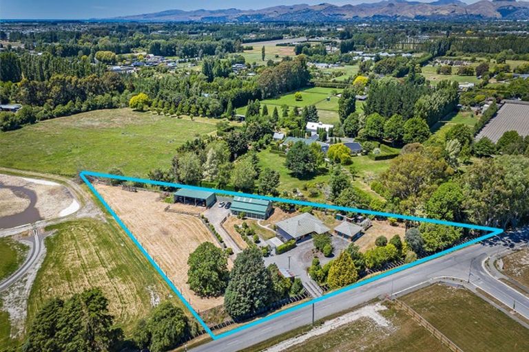 Photo of property in 704 Hawkins Road, Marshland, Christchurch, 8051