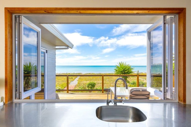 Photo of property in 120 Rarangi Beach Road, Rarangi, Blenheim, 7273