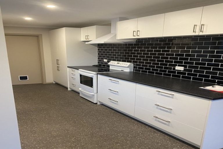 Photo of property in 11 Chesney Street, Heidelberg, Invercargill, 9812