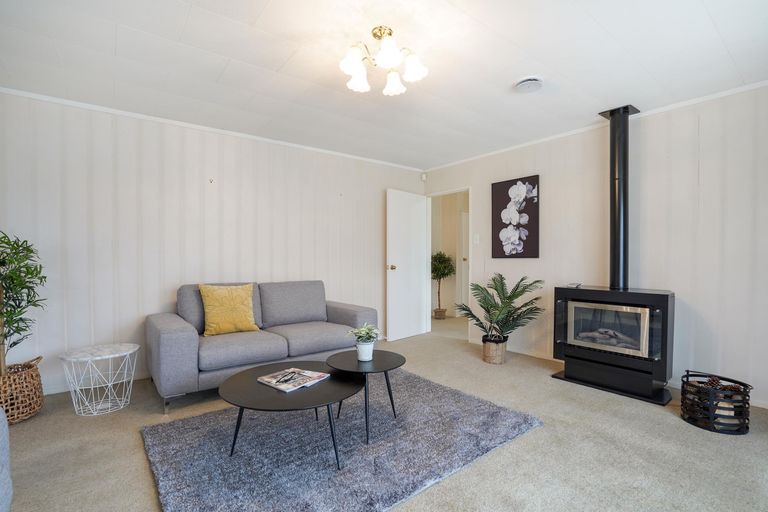 Photo of property in 124 Amberley Avenue, Highbury, Palmerston North, 4412