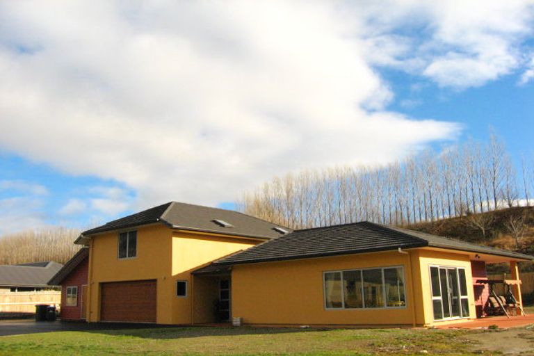 Photo of property in 37 Sylvan Street, Lake Hayes, Queenstown, 9304