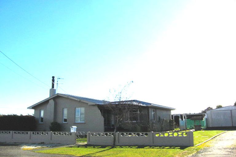 Photo of property in 74 Weka Street, Waikiwi, Invercargill, 9810