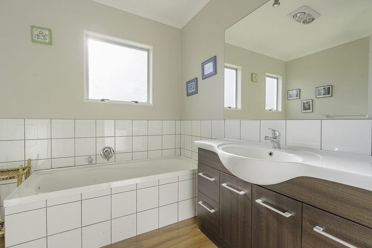 Photo of property in 11 Moore Street, Leamington, Cambridge, 3432