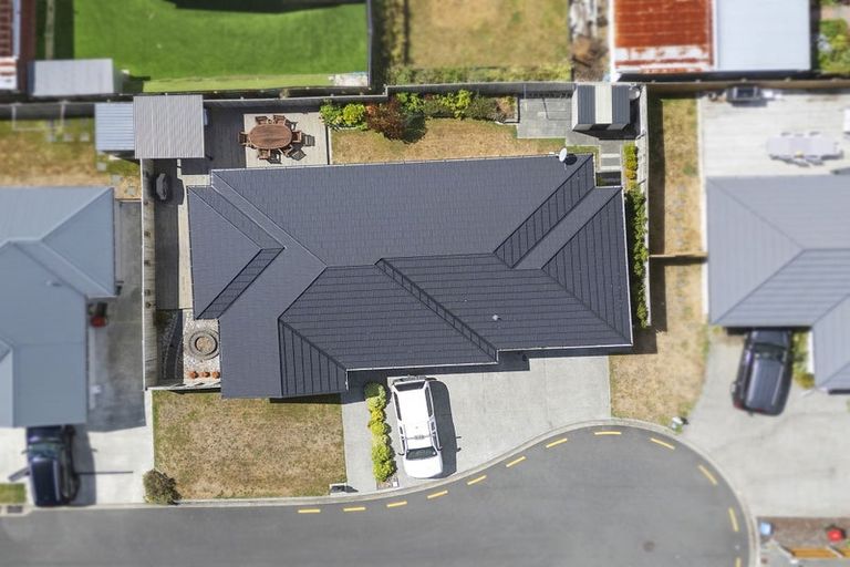 Photo of property in 11 Poulson Grove, Trentham, Upper Hutt, 5018