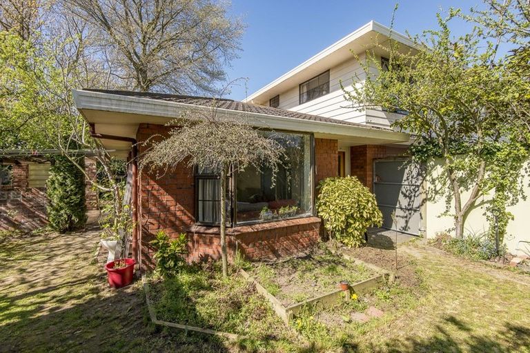 Photo of property in 1/146 Waimairi Road, Ilam, Christchurch, 8041