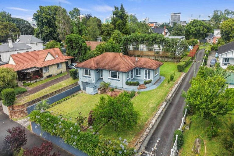 Photo of property in 215 River Road, Claudelands, Hamilton, 3214