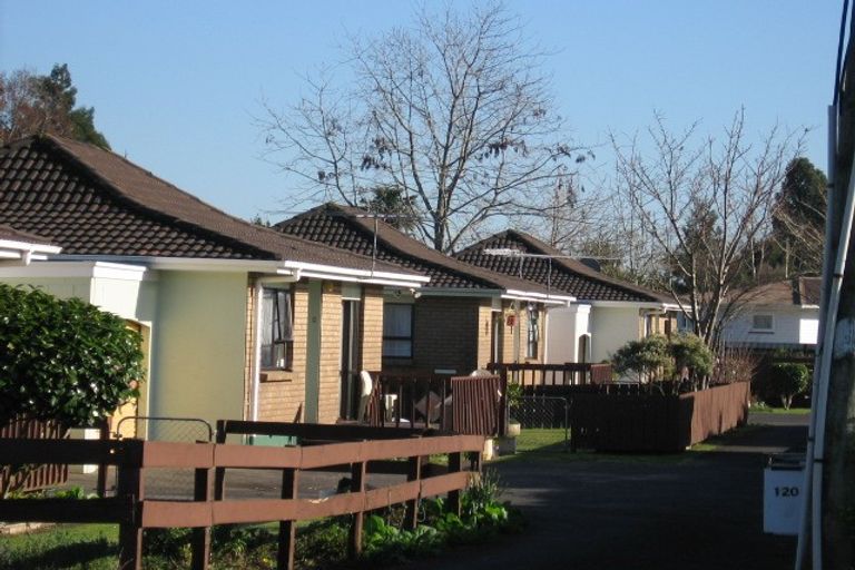 Photo of property in 120a Clevedon Road, Papakura, 2110
