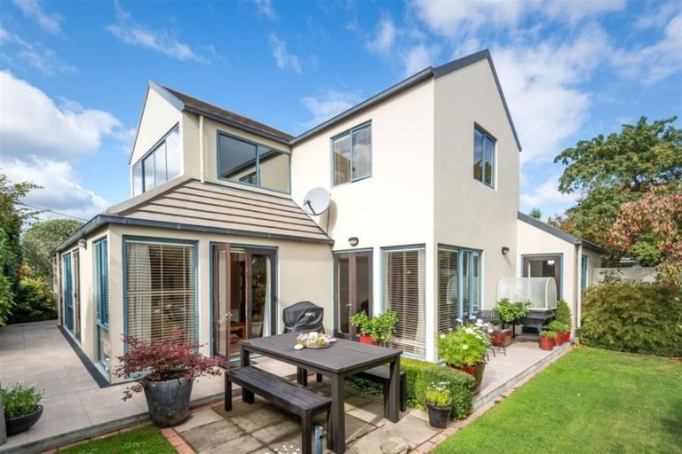 Photo of property in 1/20 Makora Street, Fendalton, Christchurch, 8041