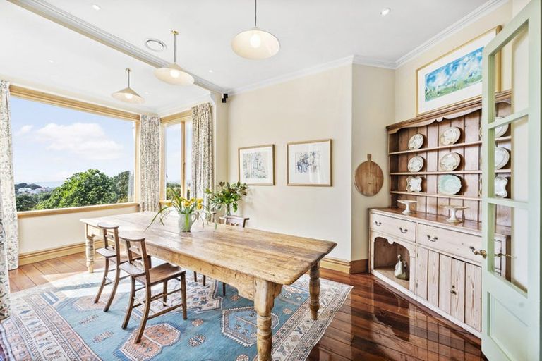 Photo of property in 129 Upland Road, Kelburn, Wellington, 6012