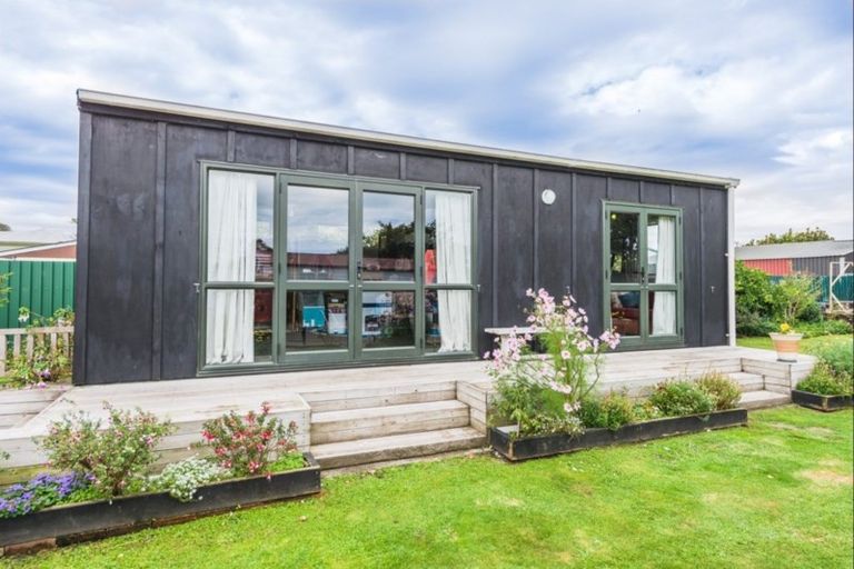 Photo of property in 6 Perham Place, Aramoho, Whanganui, 4500