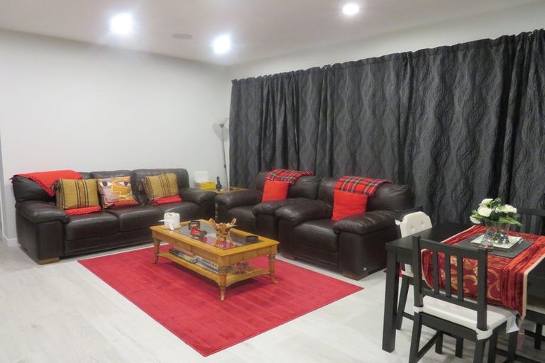 Photo of property in 127 Colonial Drive, Silverdale, 0932