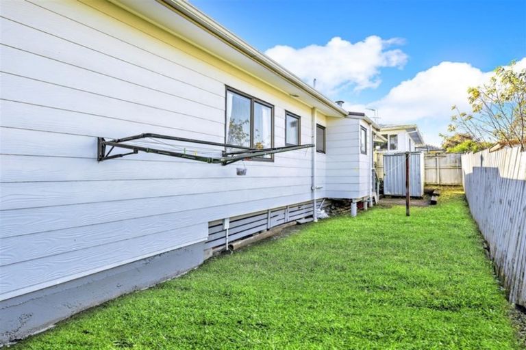 Photo of property in 2/55 Alfriston Road, Manurewa East, Auckland, 2102